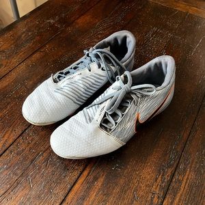 Nike Phantom Soccer Cleats